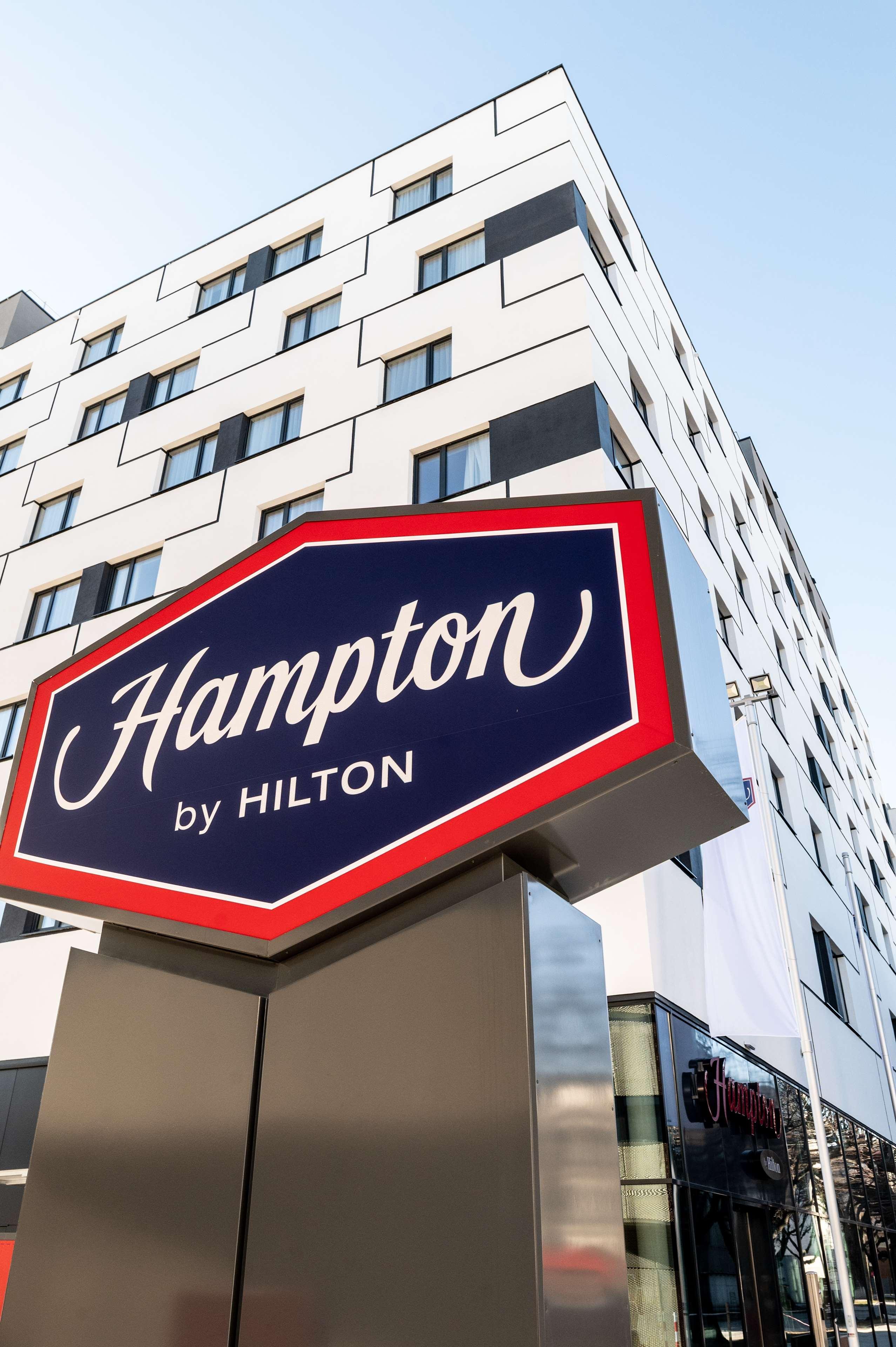 Hampton By Hilton Vienna Messe Hotel Exterior foto